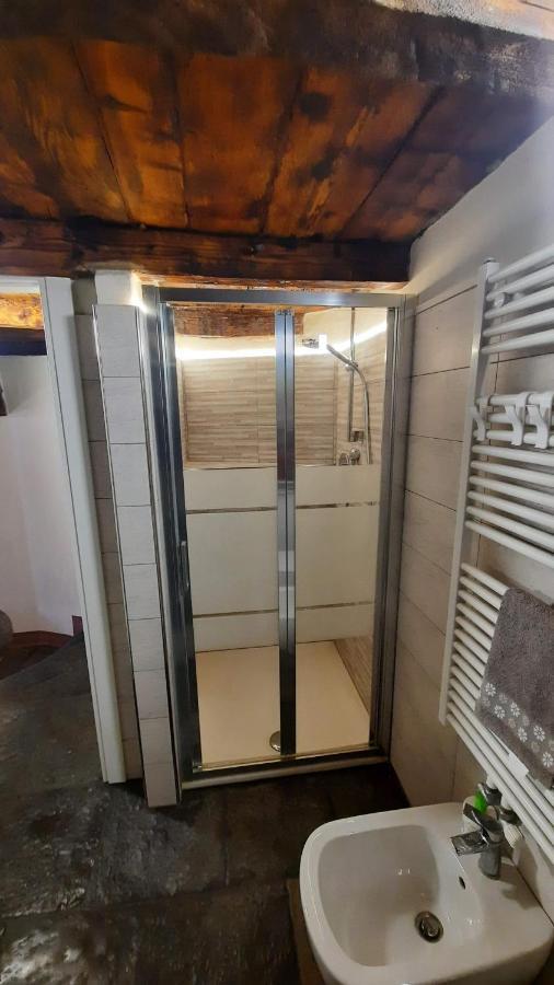 Casa Alla Fontana Faggeto Lario Exteriör bild